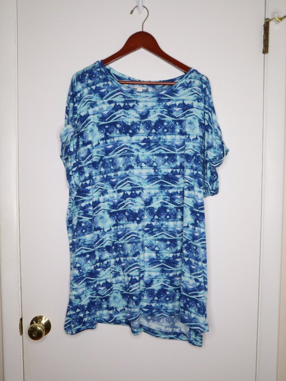 LuLaRoe Leah Tunic Top Womens 3XL Blue Aztec Stretch Relaxed Fit S/S Shirt